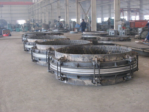 <b>熱風爐總管、支管用高溫補償器一套</b>